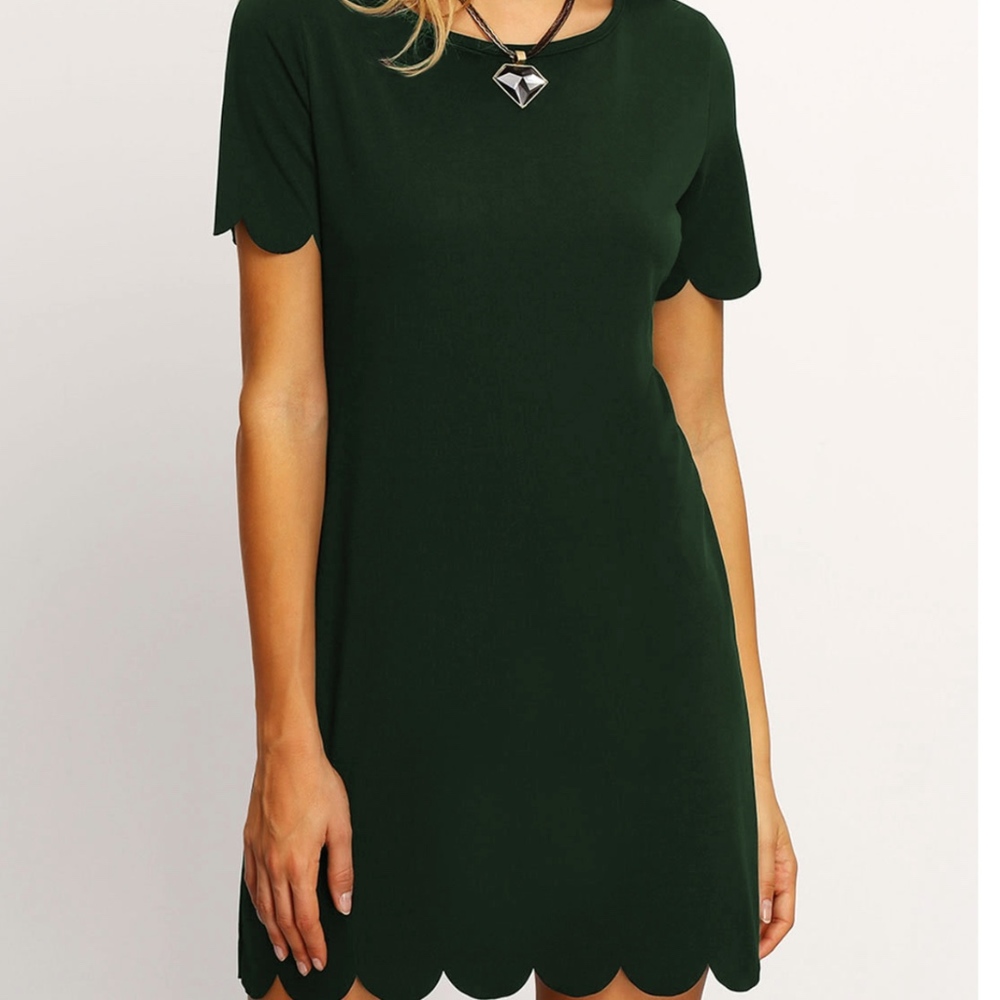 NWOT Green Scallop Short Summer Dress Size small